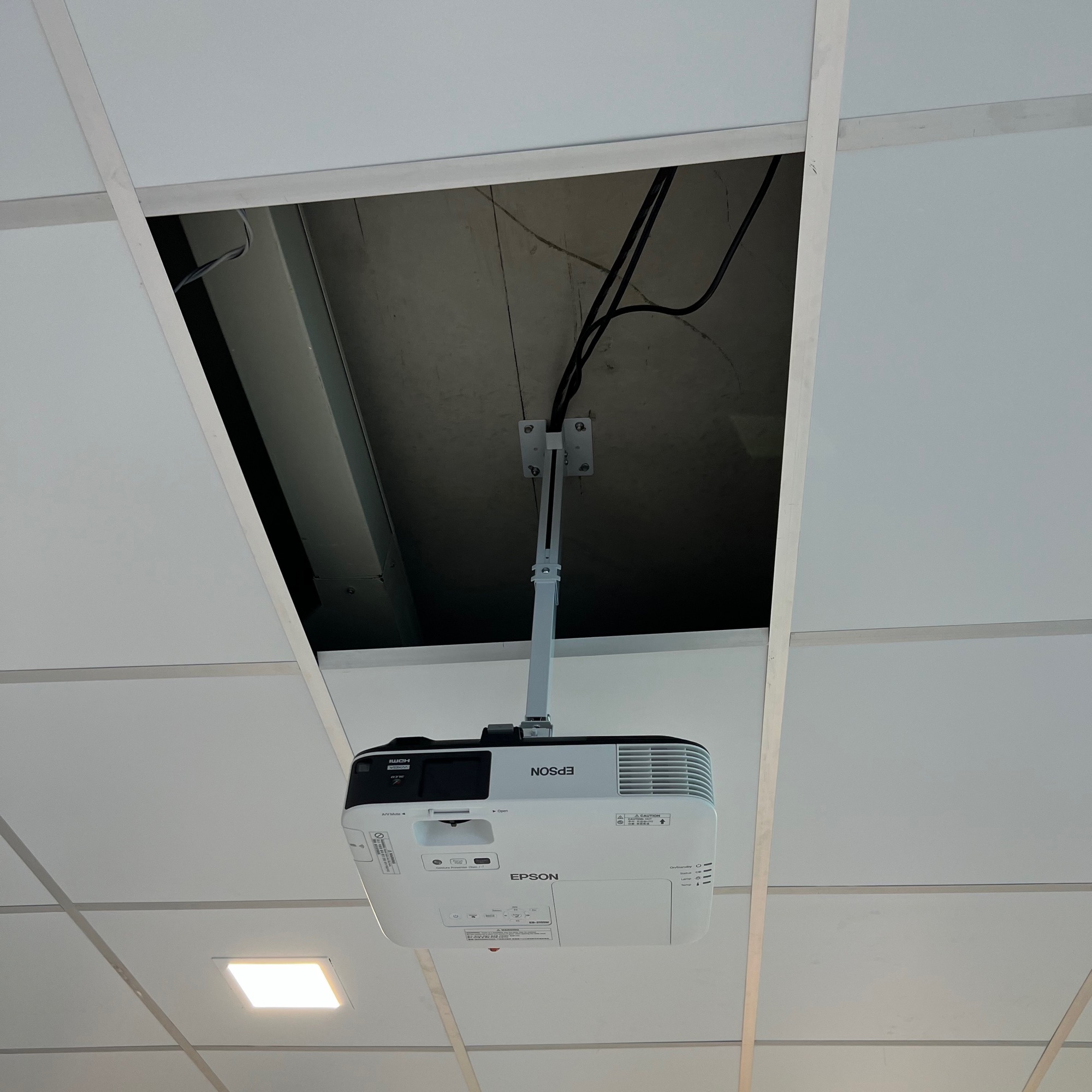 Ceiling Mount โปรเจคเตอร์ UC-100180-A รูปที่ 3